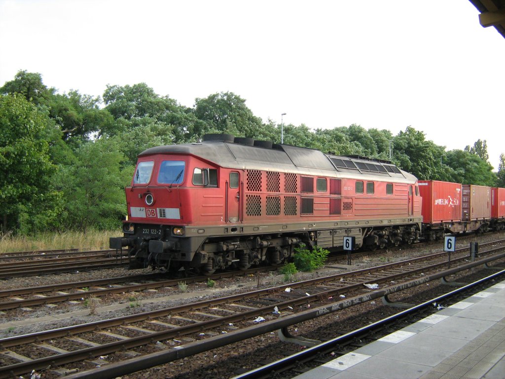 232er vor Containerzug