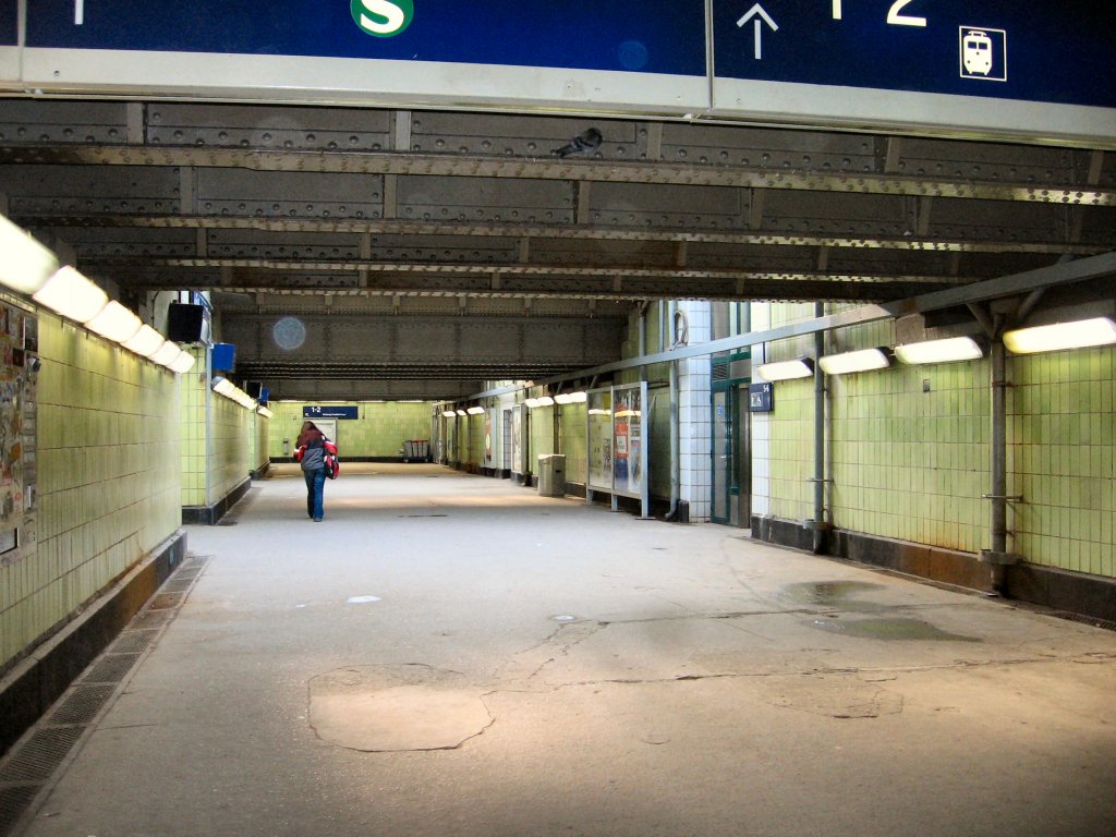 Bahnsteigtunnel