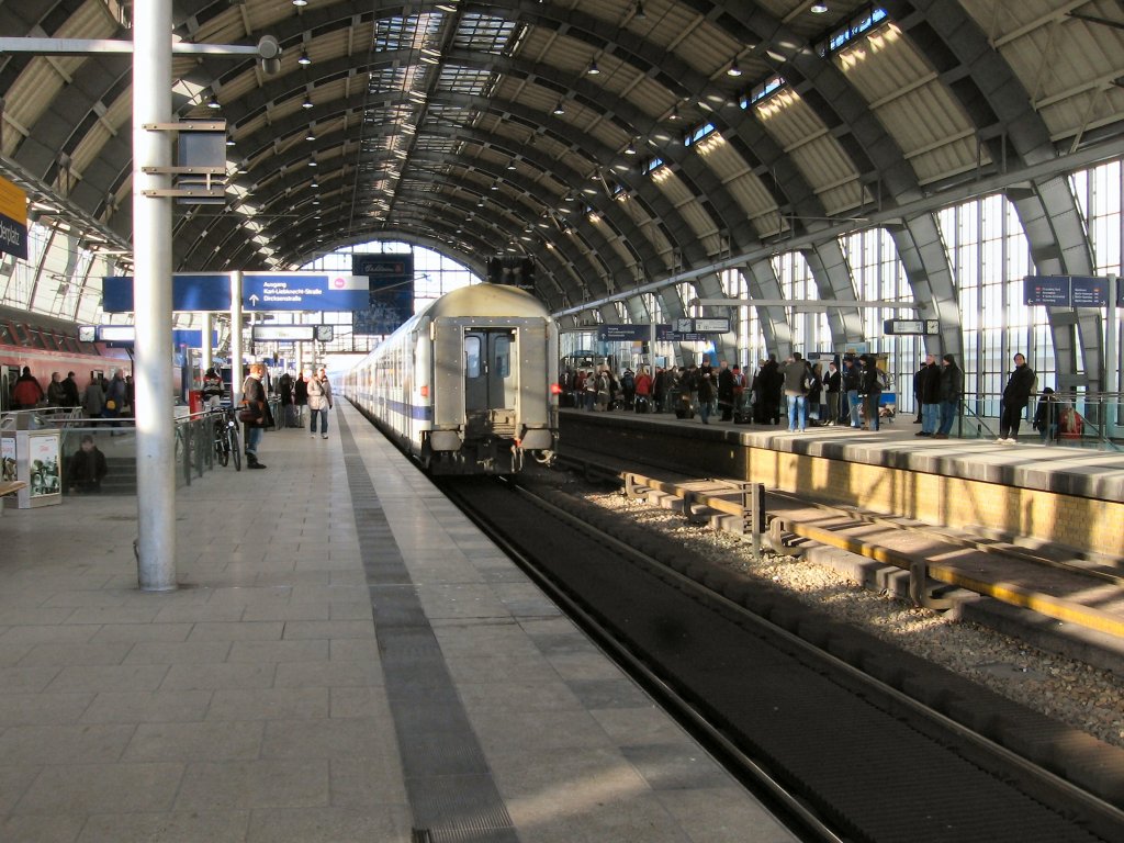 Berlin-Warschau-Express im Bhf Alexanderplatz