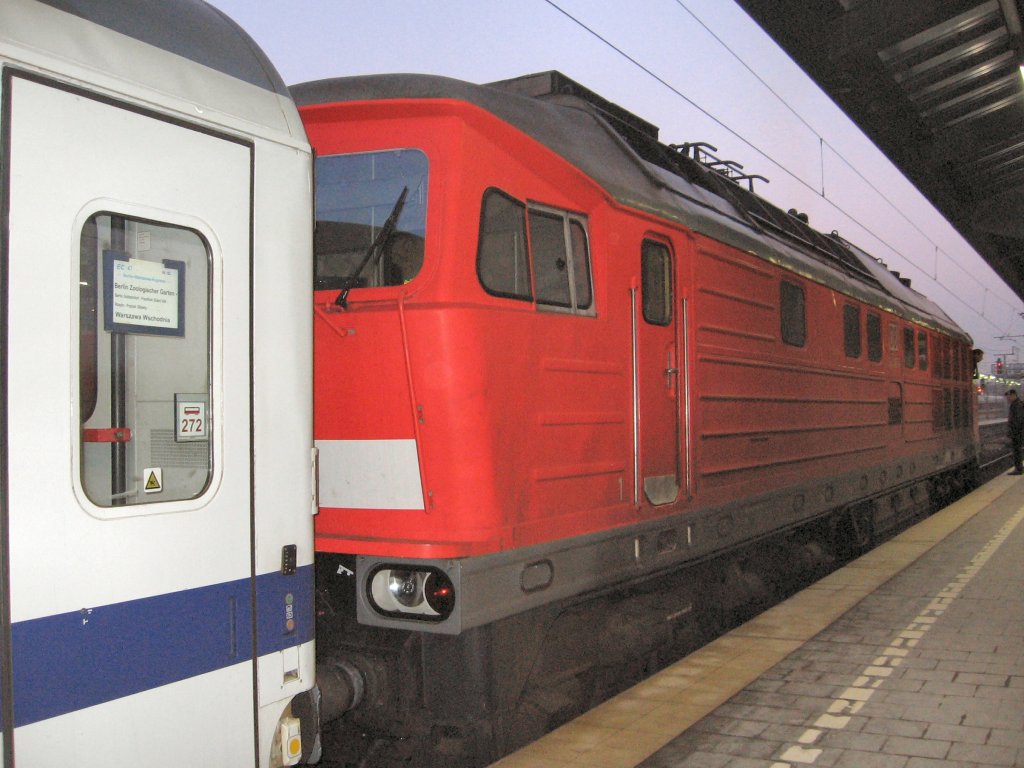 berlin-Warschau-Express hinter Br 234