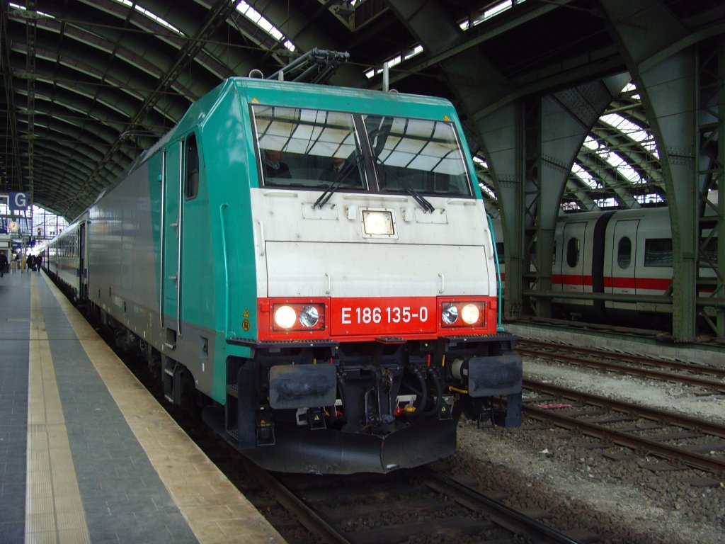 E 186 im Ostbahnhof