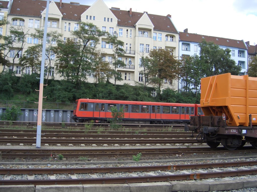 Gterzug und S-bahn in neuklln