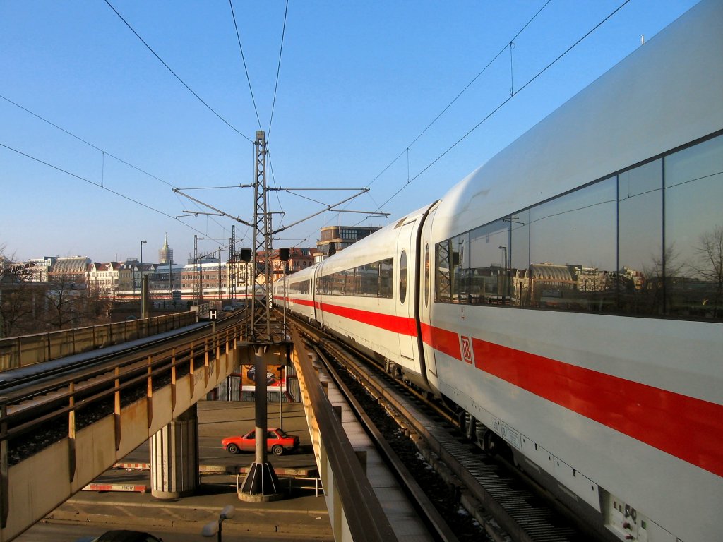 ICE am Alexanderplatz