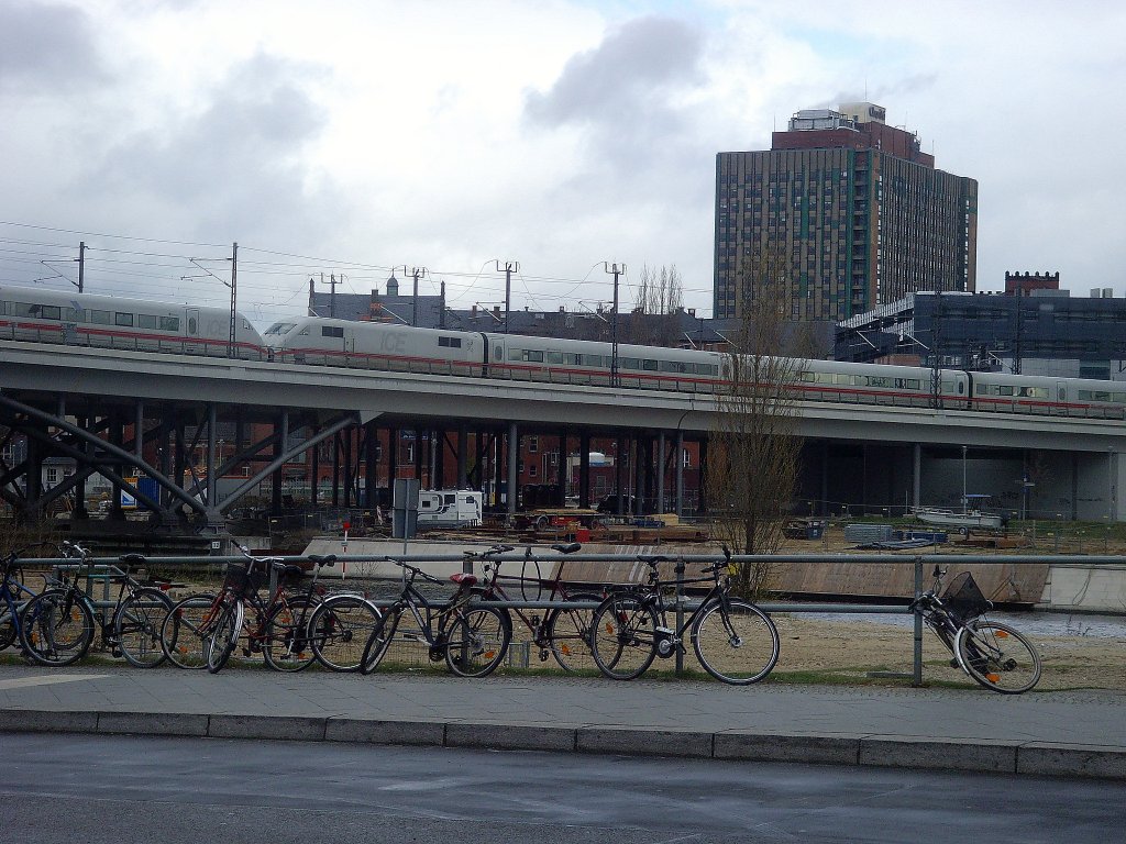 ICE am Hauptbahnhof