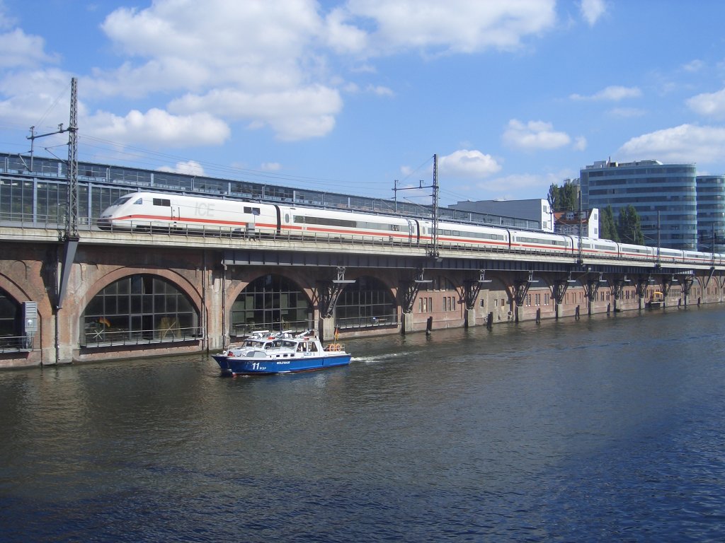 ICE beim Bhf Jannowitzbrcke