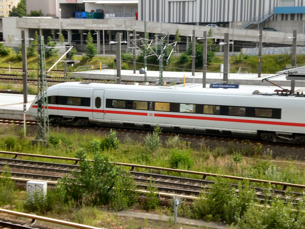 ICE in Berlin-Gesundbrunnen