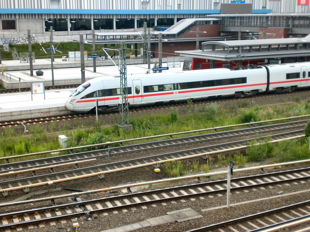 ICE in Berlin-Gesundbrunnen