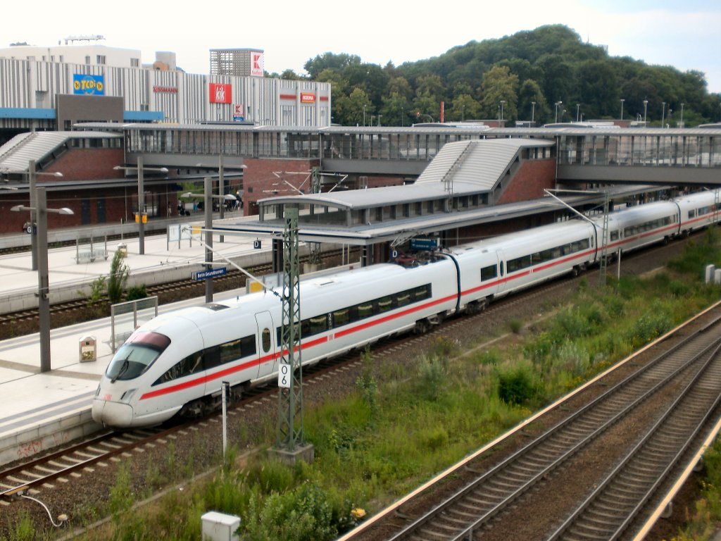 ICE in Berlin-Gesundbrunnen