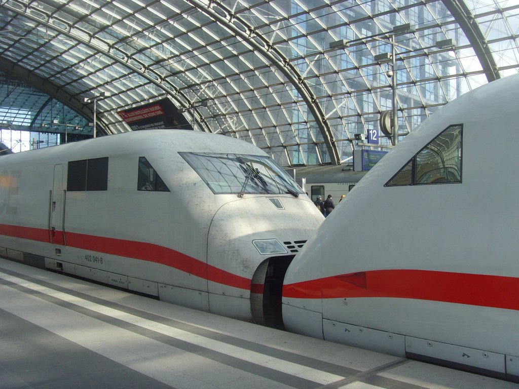 ICE im Hauptbahnhof