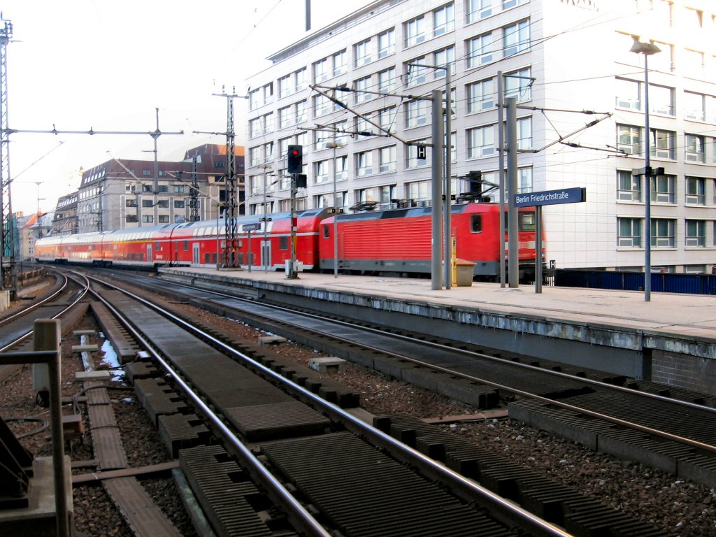 RE im Bhf Friedrichstrasse