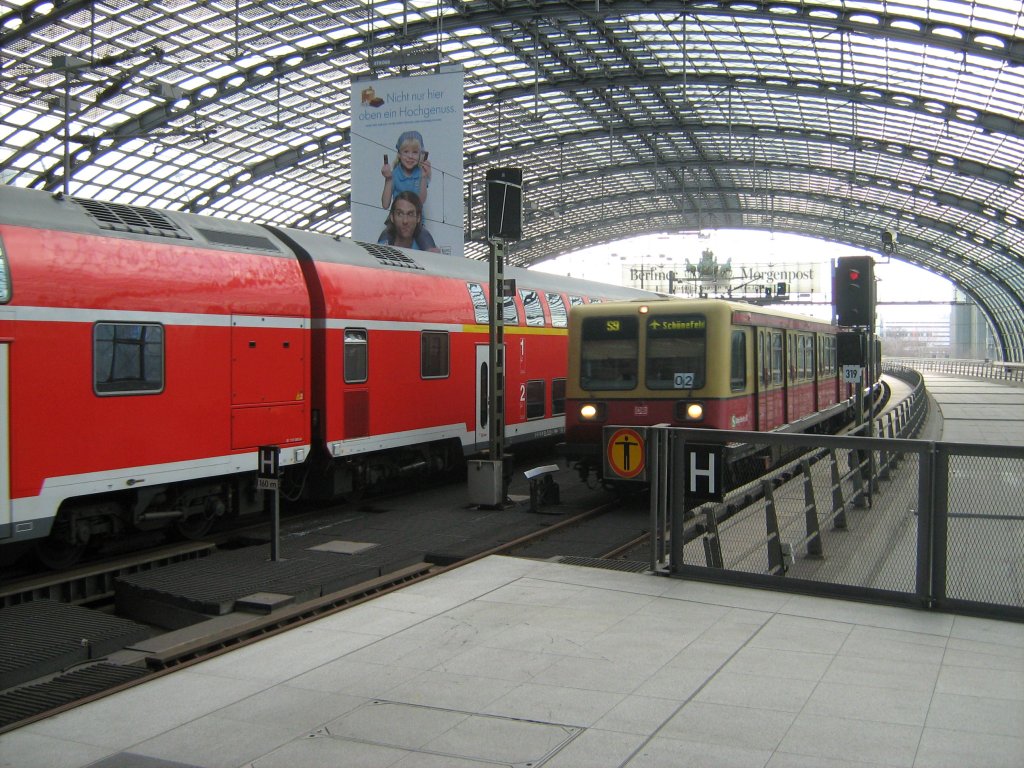 RE und S-bahn im hauptbahnhof