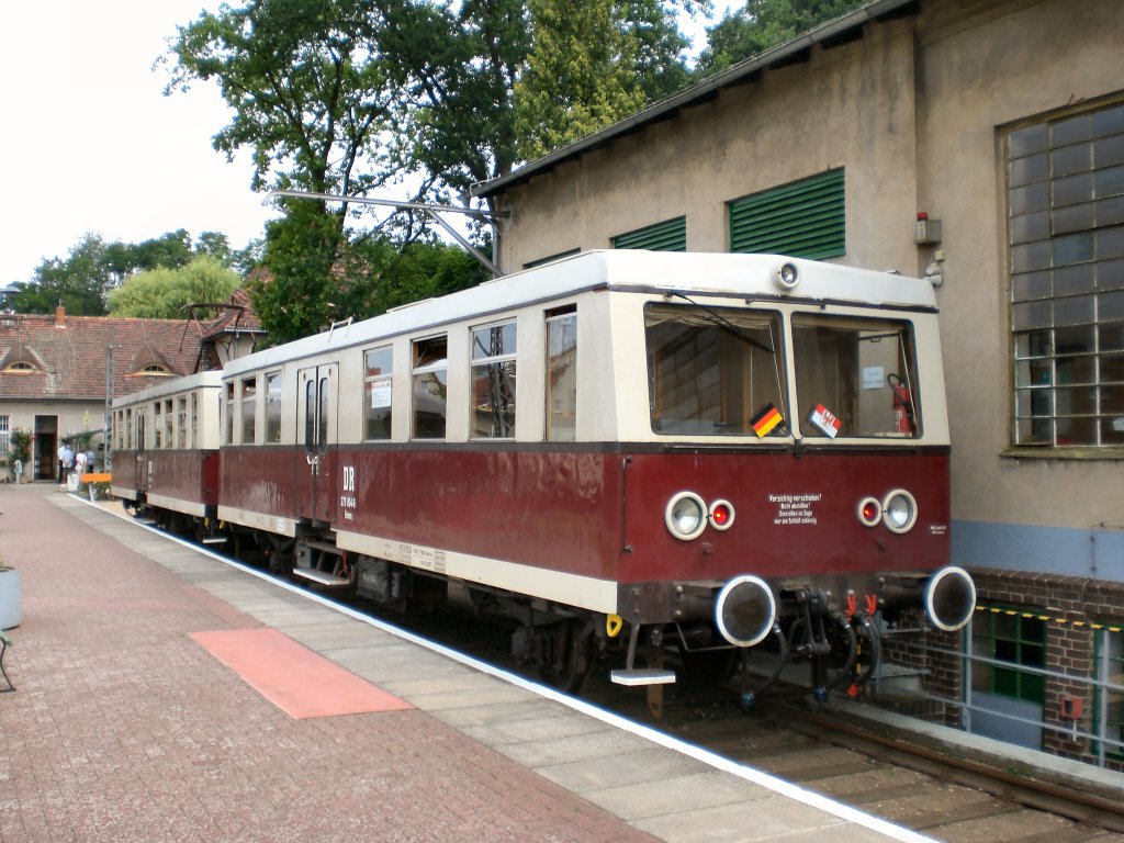 Triebwagen am Lokschuppen in Buckow