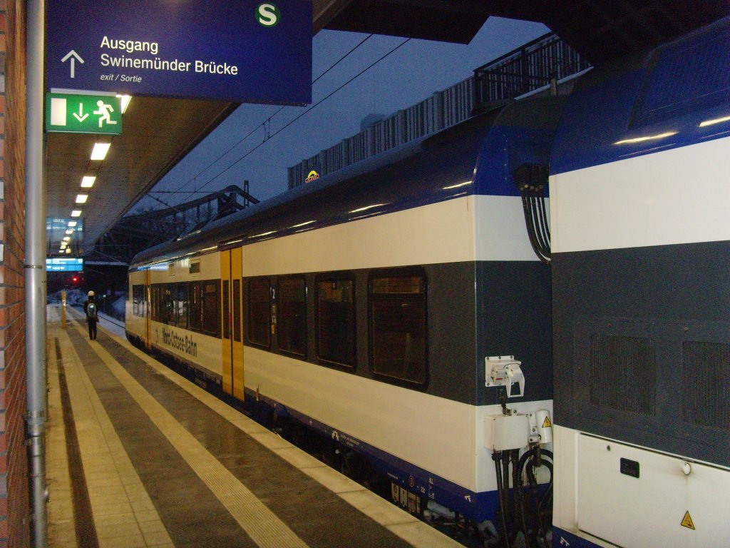 Wagenzug Interconnex in B-Gesundbrunnen