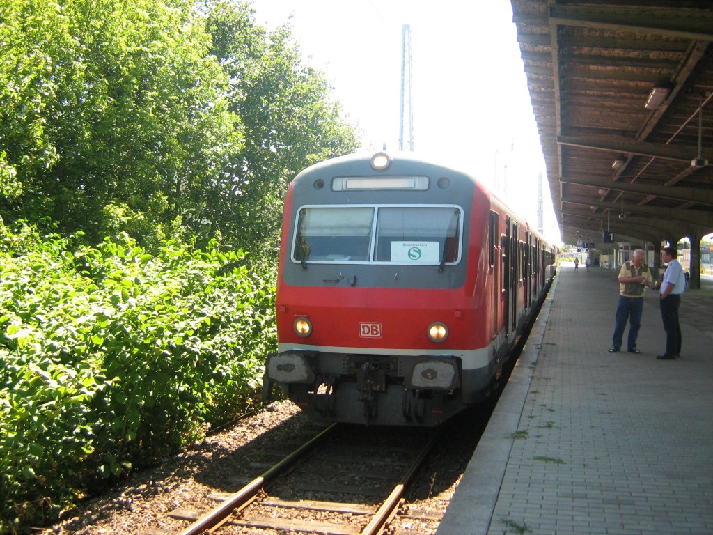 Zug nach Gesundbrunnen in Henningsdorf